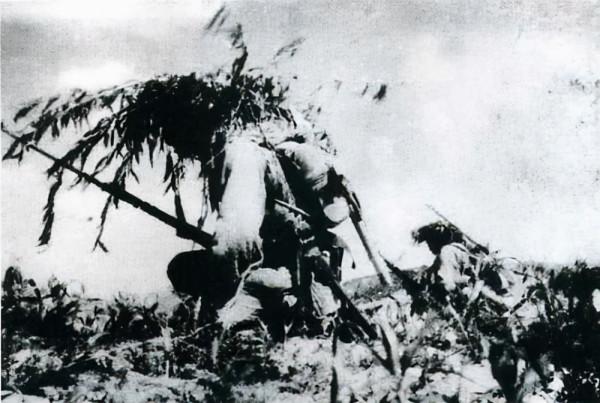 解放軍兵臨長江北岸，蔣介石調重兵阻擊，劉伯承：送上門的大塊肉