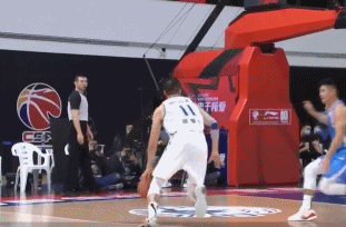 CBA最新排行榜：新疆憾負廣廈跌至第16，北京5分險勝青島挺進前8