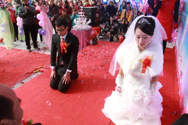 丈母孃因為彩禮，在結婚現場說出來的話