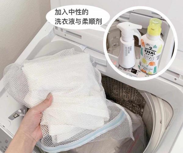 日本主婦變態級清潔!窗戶、浴霸、廚房縫隙全不放過,10分鐘搞定 日本主婦變態級清潔!窗戶、浴霸、廚房縫隙全不放過,10分鐘搞定