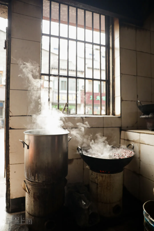 百年非遺技藝唯一傳承人，24年只用木桶燒羊肉