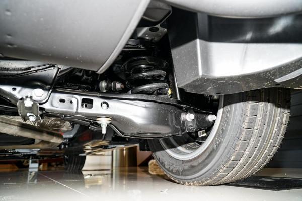 油耗4&period;6L，外觀運動價格實惠，雷克薩斯CT家用合適嗎？