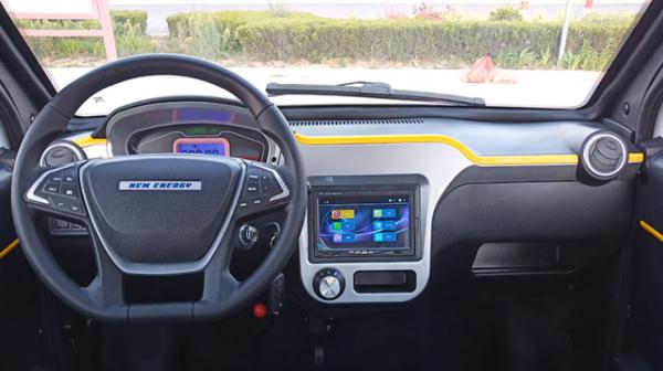 迷你小電動,酷似宏光mini,呆萌可愛的四輪小車 迷你小電動,酷似宏光mini,呆萌可愛的四輪小車