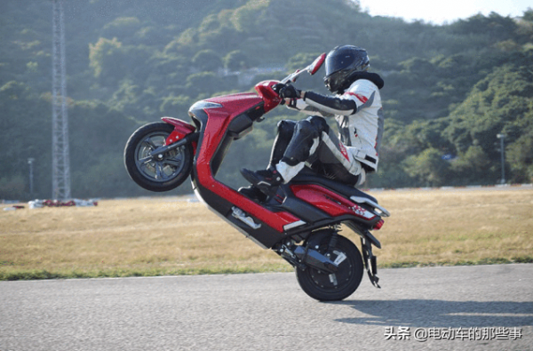 3款電動車，最快1小時充滿，最大續航200公里，適合跑長途與外賣