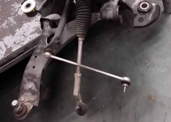 沃爾沃S90右前輪轉向異響是什麼原因？