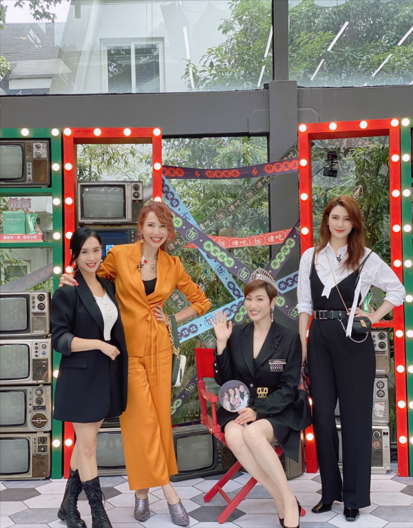 香港明星來內地發展:50歲的賣情懷,40歲的拼保養,30歲的混不開 香港明星來內地發展:50歲的賣情懷,40歲的拼保養,30歲的混不開