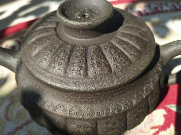 再發一個表裡不一的紫砂壺求指教