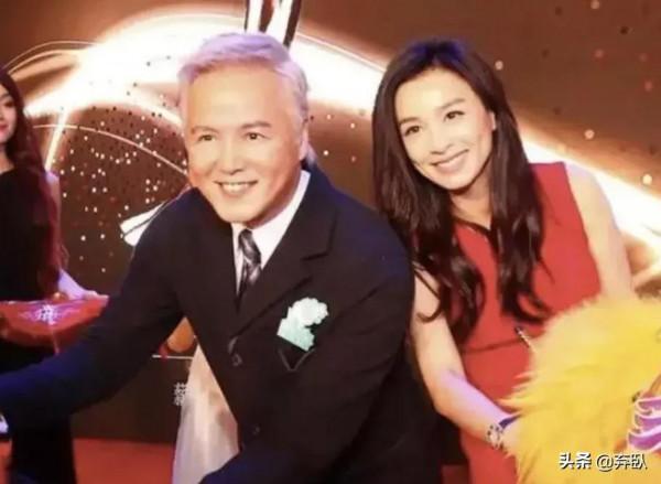 張庭夫婦翻車｜微商與直播路怎麼走？