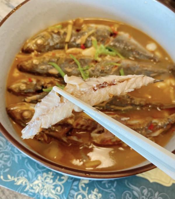 冬季吃魚，淡水魚不如海水魚，膽固醇越吃越低，醬油水煮頗具風味