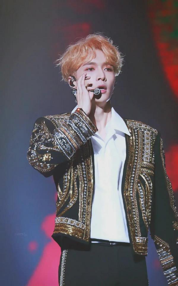 誰說內娛舞臺都不能看？王一博舞臺驚豔，張藝興鹿晗live超穩