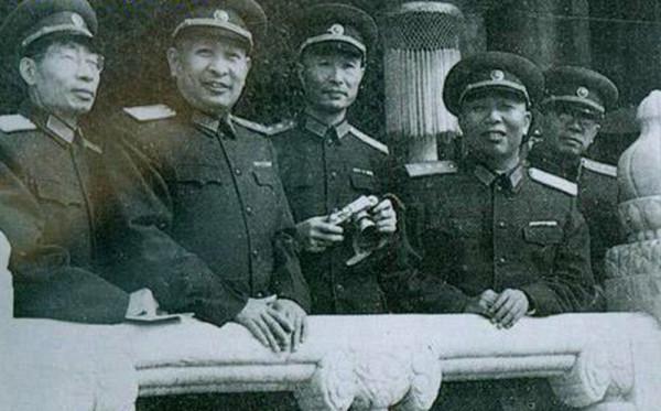 開國上將鍾期光為什麼被免職? 開國上將鍾期光為什麼被免職?