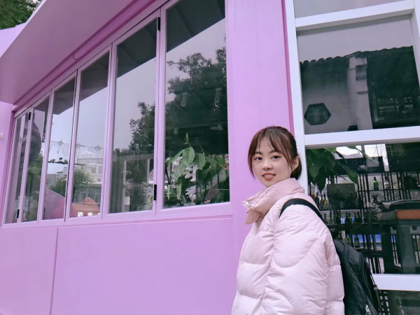 她叫金璐瑤 她叫金璐瑤