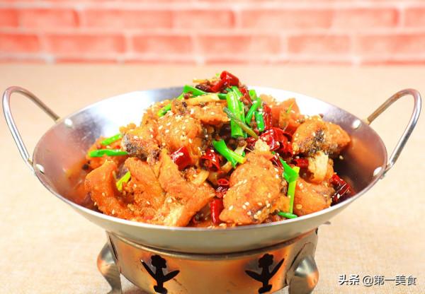 這才是乾鍋魚的正確做法,廚師長分享做法,鹹香入味,越吃越上癮 這才是乾鍋魚的正確做法,廚師長分享做法,鹹香入味,越吃越上癮