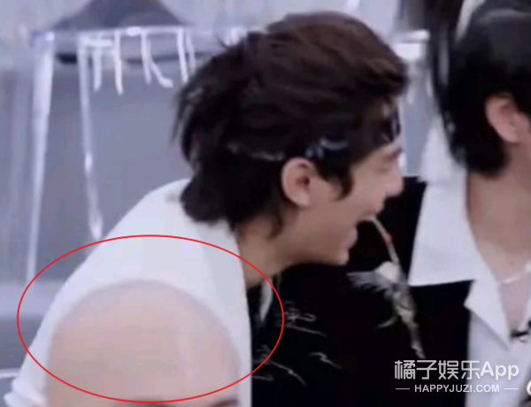 朱正廷年紀輕輕就脫髮？鹿晗頂著籃球聊天，毛不易或許會隱身？