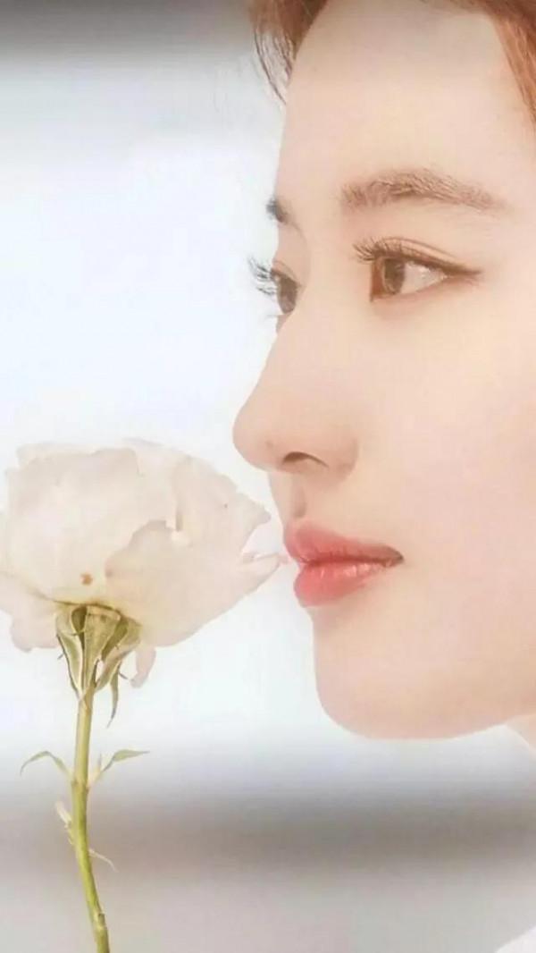 那些頂級的美人都不是V字臉，林青霞下巴美人溝，陳紅圓中帶方