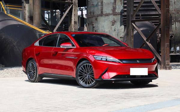 為中國轎車的明天而戰！這些高顏值的國產家轎，你最看好哪臺？