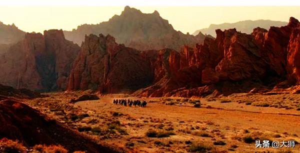 康熙年間，一行人毅然北遊，路上所見所聞，猶如一部《山海經》