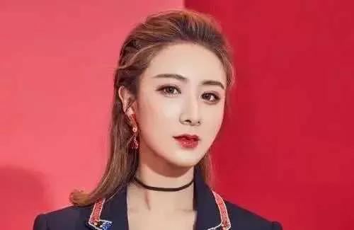 曾經的“帶貨一姐”薇婭到底有多美？