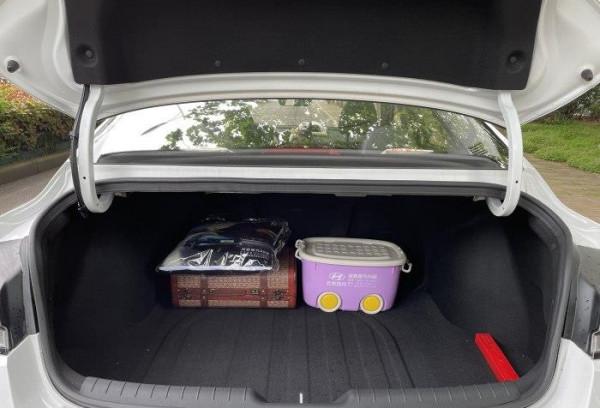 顏值與價效比共存，第七代伊蘭特值得考慮