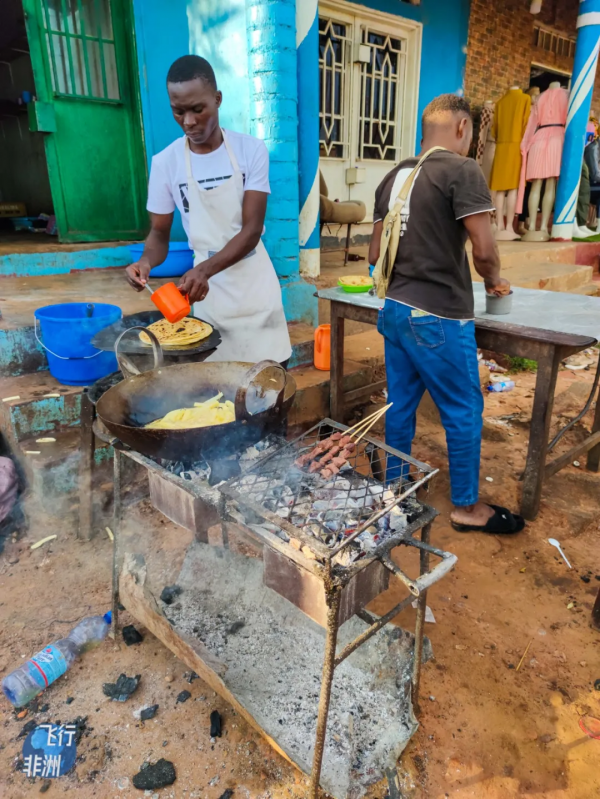 非漂打工族的心酸——非洲手抓餅聊解思鄉之情
