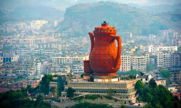 湄潭天下第一壺太會“欣賞風景”啦！只因地處山頂，美景盡收眼底