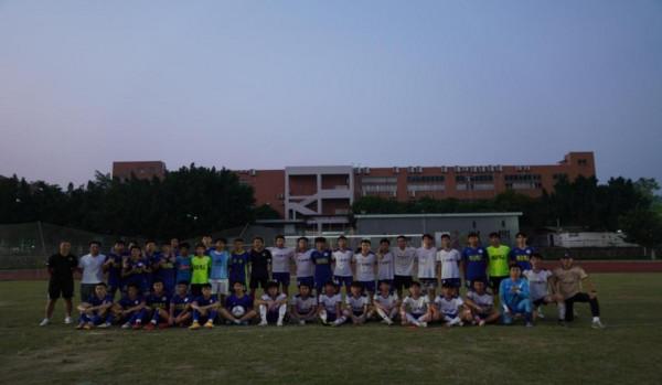 南洋理工足球隊揚帆起航,全力備戰,出征國賽 南洋理工足球隊揚帆起航,全力備戰,出征國賽