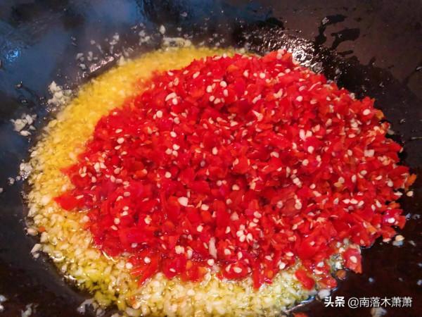 蒜蓉小米辣椒醬，讓我一次辣個夠，辣椒醬這麼做實在是太過癮啦