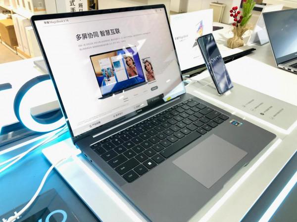 榮耀首款觸控本上市一段時間，體驗如何？