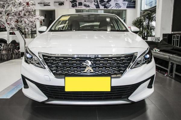 實拍標緻408，軸距2730mm，好開又省油，究竟值不值得入手？