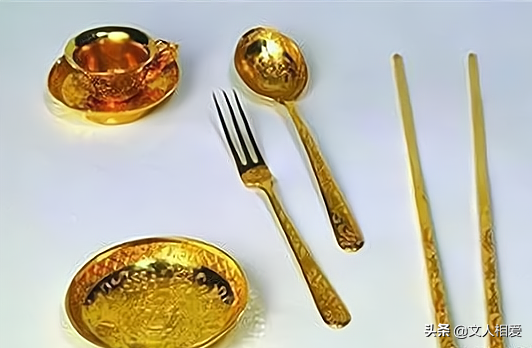 戰將陳光的秘書，追回《清明上河圖》立功，後授大校任體委副主任