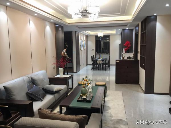 130㎡時尚復古風格的家居裝修,房門都是到頂設計,房子更顯大氣 130㎡時尚復古風格的家居裝修,房門都是到頂設計,房子更顯大氣