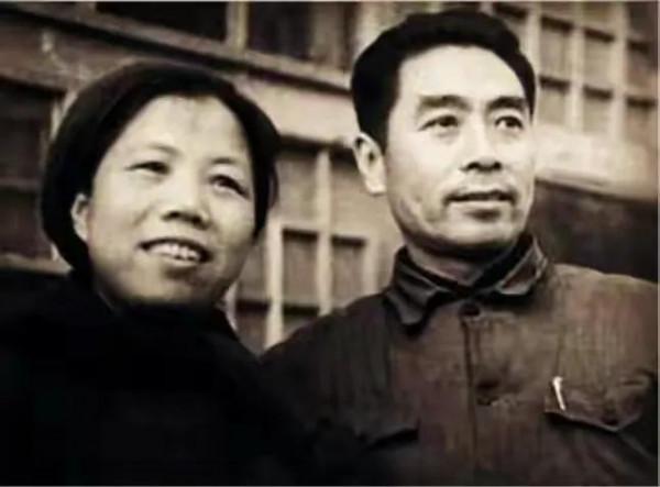 深夜，絕密任務：為周恩來總理撒骨灰（空軍機械師李連生口述）