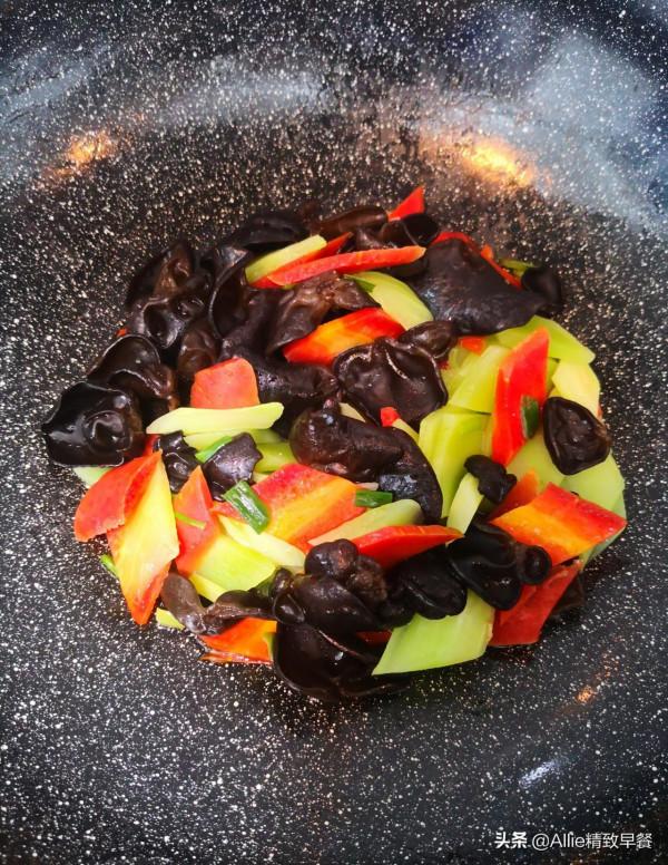 網紅毛線球面包，不揉手套膜也能鬆軟拉絲，無糖少油更低脂，真棒