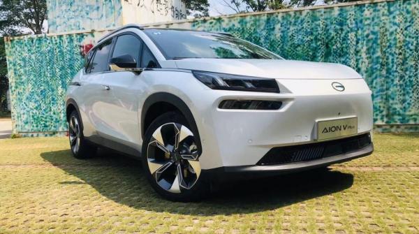 試駕AION V Plus:顏值智慧雙重進化,不止“小改款”那麼簡單 試駕AION V Plus:顏值智慧雙重進化,不止“小改款”那麼簡單