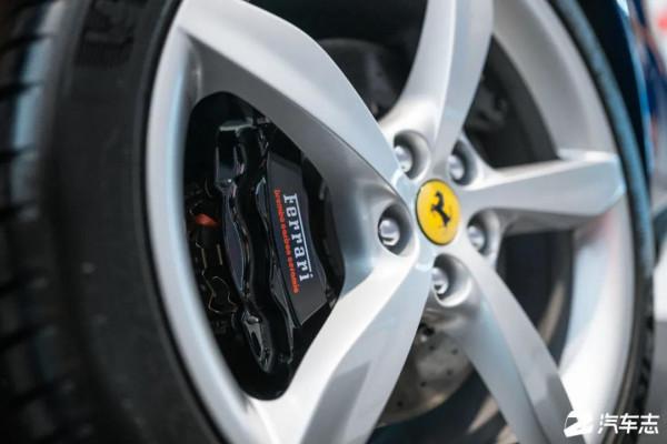 當法拉利和敞篷結合到一起時,看Portofino M就不能只看價格 當法拉利和敞篷結合到一起時,看Portofino M就不能只看價格