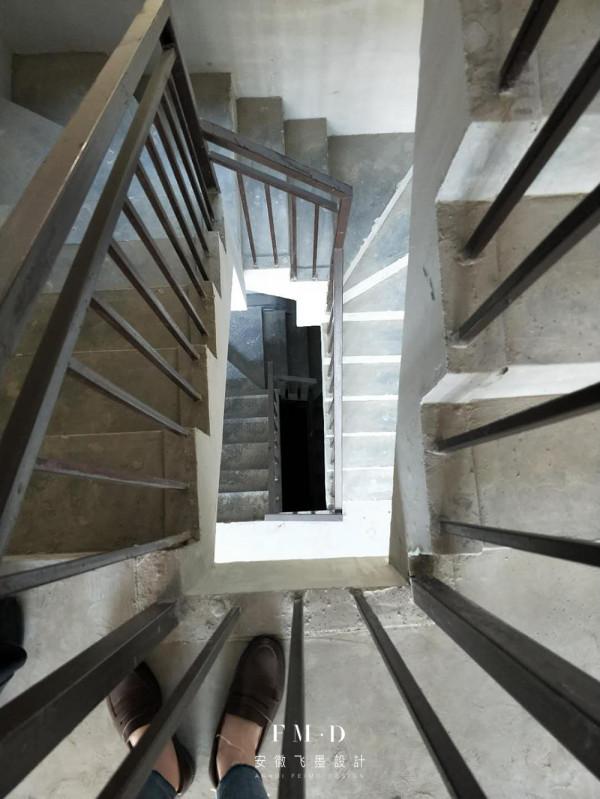 4套案例證明,還是傳統的現澆樓梯耐看,鋪石材嵌燈帶提高了檔次 4套案例證明,還是傳統的現澆樓梯耐看,鋪石材嵌燈帶提高了檔次