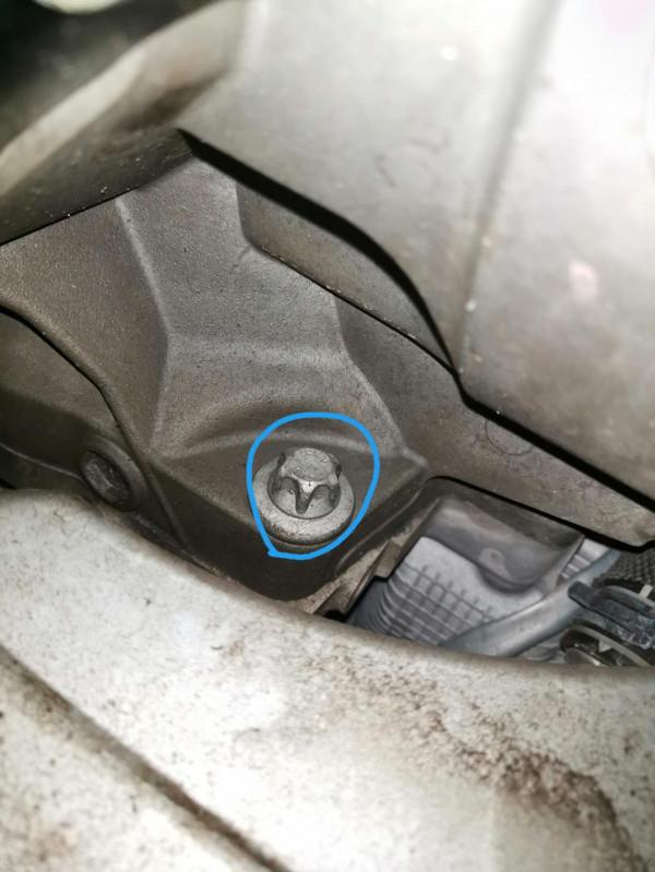 這臺車16年12月出廠，咋電腦檢測為17年呢？【二手車檢測案例】