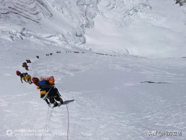 他登頂珠峰後，回來卻用了4個月