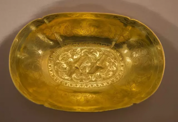 新加坡海域古沉船發現大批元青花