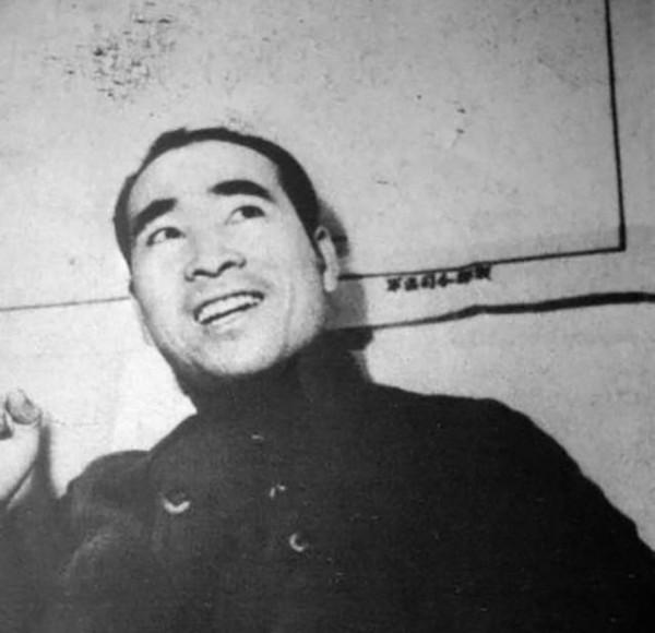 穿日本軍大衣騎白馬，杜堃手下誤將林彪當日軍打，毛主席如何表態