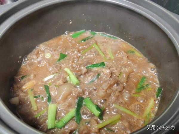 牛蹄筋要怎麼做才軟爛入味，教你家常做法，一口下去全是膠原蛋白