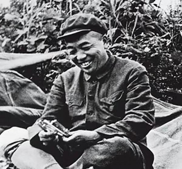 警衛員不讓父親進中南海，彭德懷得知後大怒：你是從哪裡來的