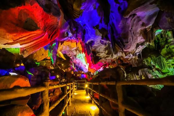 景區說之崆山白雲洞