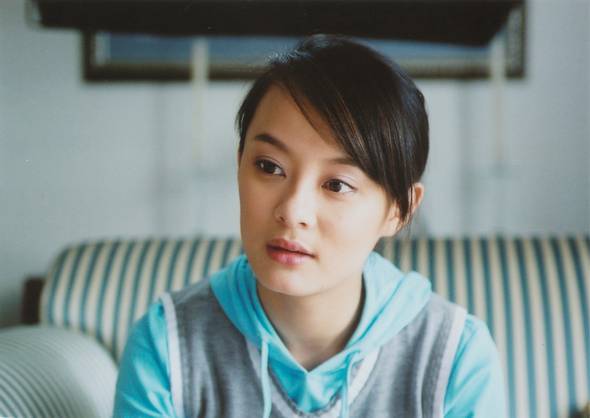 孫儷資助了4年的“白眼狼”向海清，走到今天的結局怪誰呢？