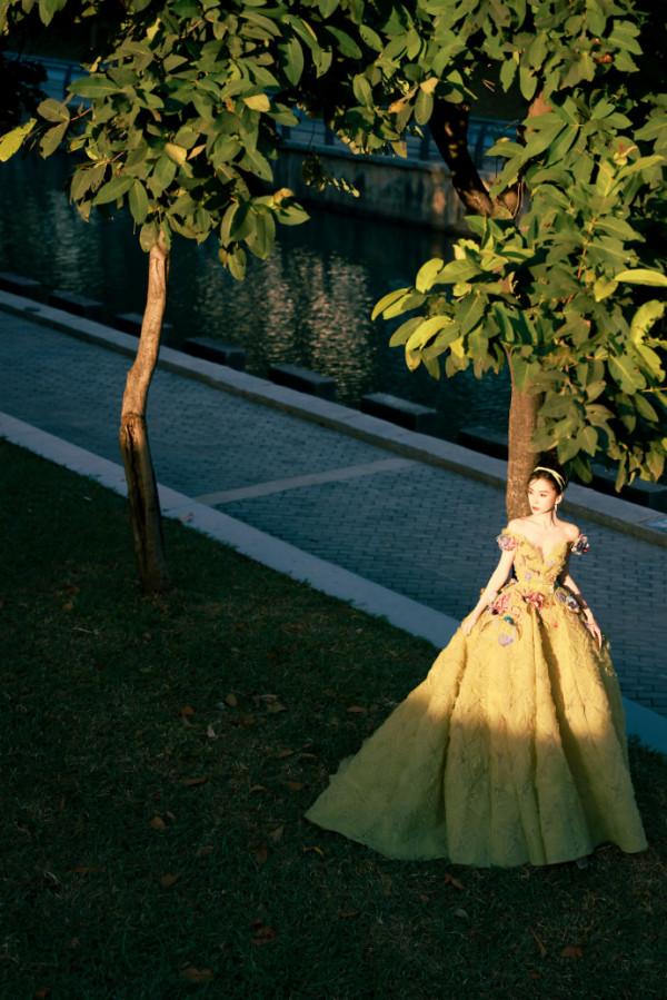 芭莎慈善夜紅毯絕了!景甜張彬彬、楊冪陳偉霆發糖,baby豔壓全場 芭莎慈善夜紅毯絕了!景甜張彬彬、楊冪陳偉霆發糖,baby豔壓全場