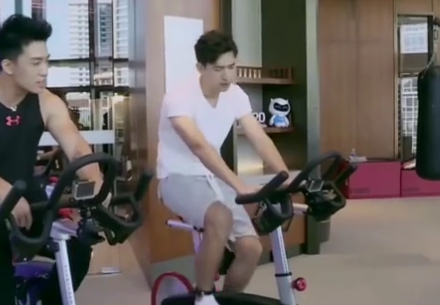 李現:不走尋常路的“現男友”,從180斤逆襲男神!靠作品贏口碑 李現:不走尋常路的“現男友”,從180斤逆襲男神!靠作品贏口碑