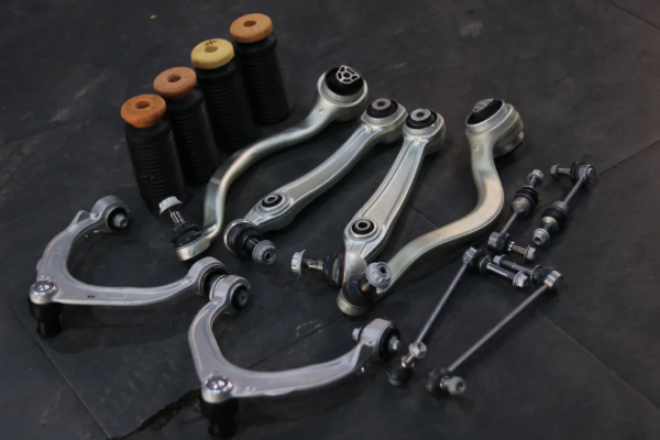 怪獸修車:翻新“車況極差”的二手寶馬X5,見證";美女一手車";復活 怪獸修車:翻新“車況極差”的二手寶馬X5,見證";美女一手車";復活