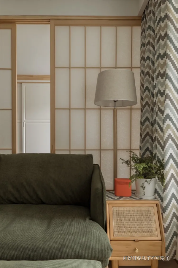 畫風治癒！榻榻米與客廳聯動，傢俱多了，竟然更寬敞了？