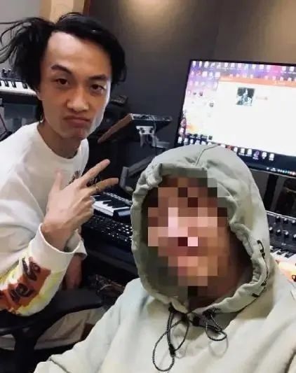 又醜又慫還禿頭?女明星“哄抬豬價”為哪般? 又醜又慫還禿頭?女明星“哄抬豬價”為哪般?