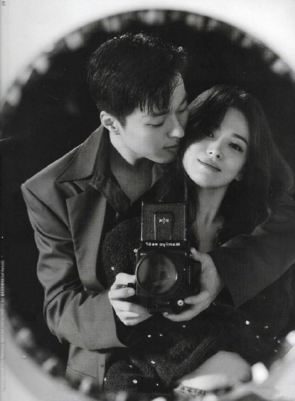 宋慧喬高調回歸美貌重新整理高度!黑白色彩映襯出氛圍感,職場裝美爆 宋慧喬高調回歸美貌重新整理高度!黑白色彩映襯出氛圍感,職場裝美爆